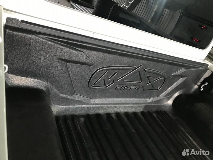 Вкладыш в кузов под борта Toyota HiLux 2015-2022