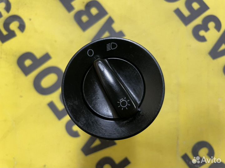 Переключатель света фар Skoda Octavia A4