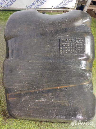 Бензобак Volkswagen Golf 3 купе 1.8 ADZ 1997