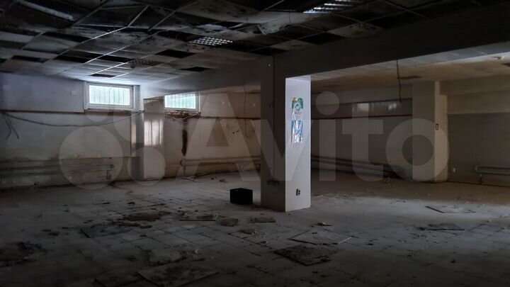 Здание, 348 м²