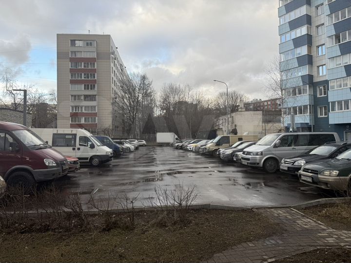 2-к. квартира, 57 м², 4/16 эт.