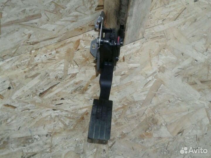 Педаль газа LADA Xray