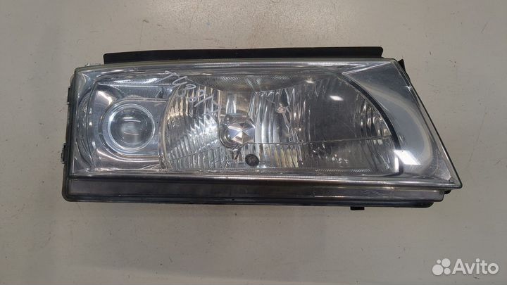 Фара (передняя) правая Skoda Octavia Tour