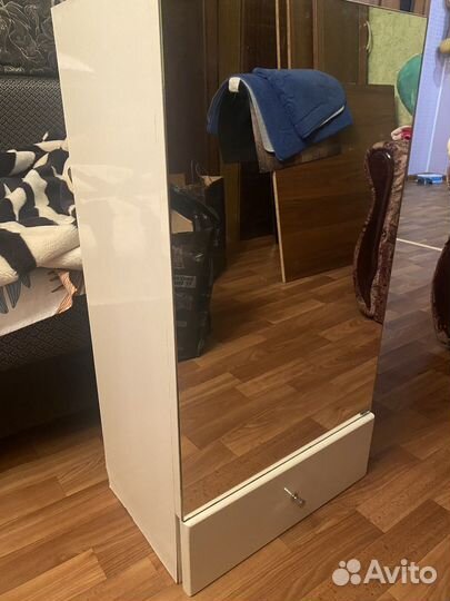 Шкафчик для ванной