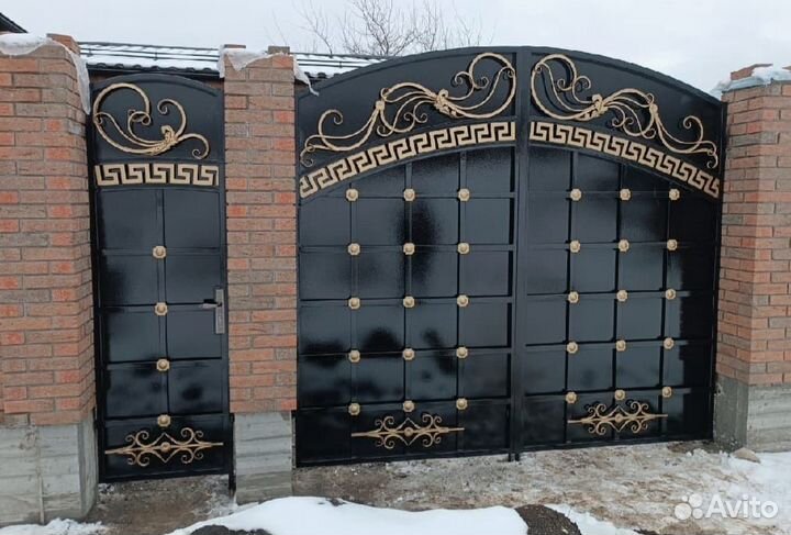 Ворота кованые ламбир