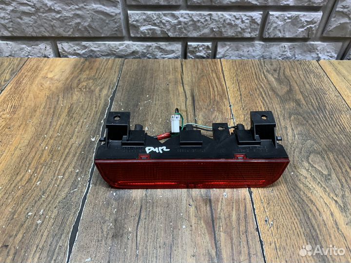 Mitsubishi Pajero IV Фонарь задний (стоп сигнал)