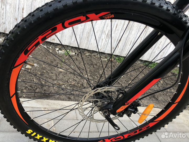 Горный велосипед (27,5 колеса рама 19 )
