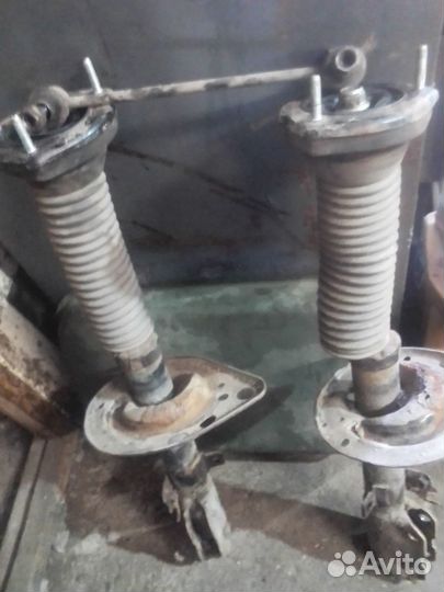 Задние стойки camry