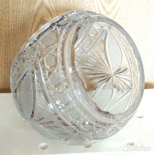 Хрустальная ваза корзина