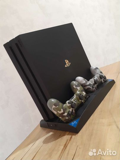 Игровая приставка ps4pro