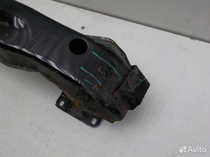 Усилитель заднего бампера Audi Q3/RS Q3