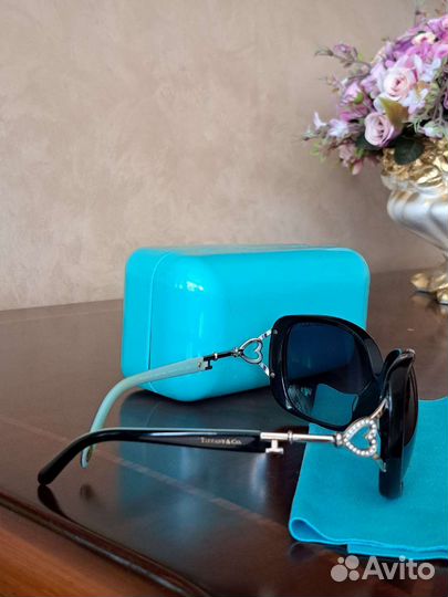 Солнечные очки женские