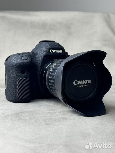 Фотоаппарат canon 5D mark iii