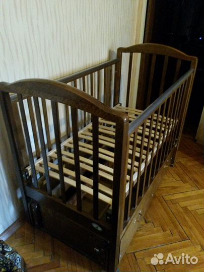 Кроватка. Детская кровать. С матрасом