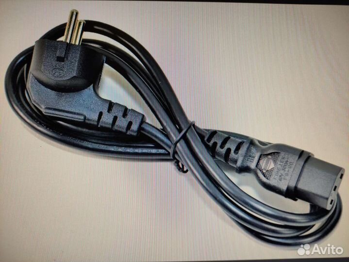 Компьютерный кабель питания много