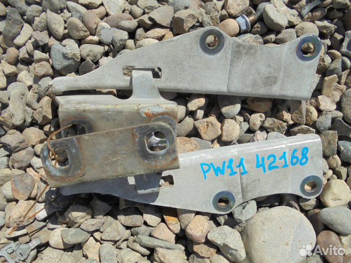 Петля капота Nissan Avenir PW11 SR20DE 1998/9