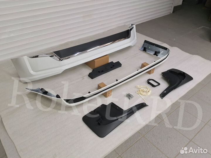 Обвес Toyota Land Cruiser 200 Executive Lounge R74