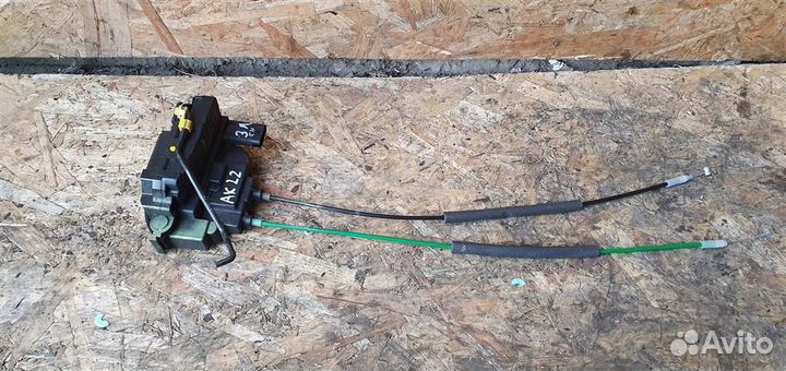 Замок двери задней левой Hyundai i20 2008-2014