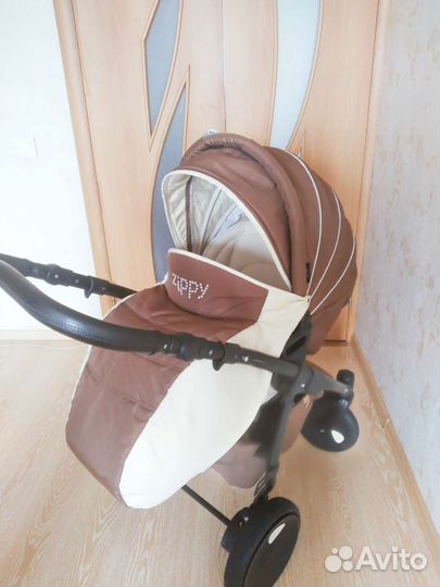 Коляска Zippy 2 в 1