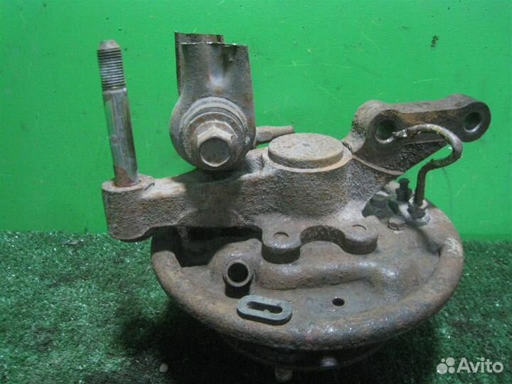 Кулак задний левый Hyundai Accent (LC) 2000