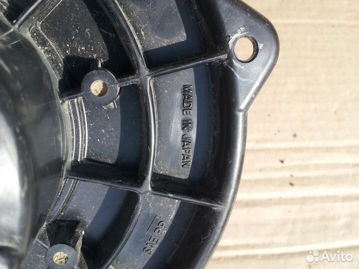 Мотор печки Toyota Wish (Denso 194000-1371)