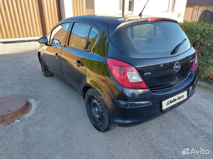 Opel Corsa 1.4 МТ, 2008, битый, 190 000 км