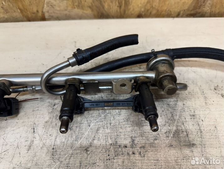 Топливная рейка Audi A4 ALT