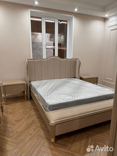 Спальный гарнитур София