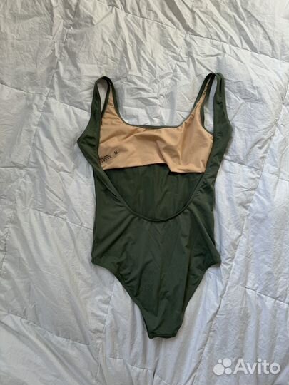 Купальник слитный с открытой спиной