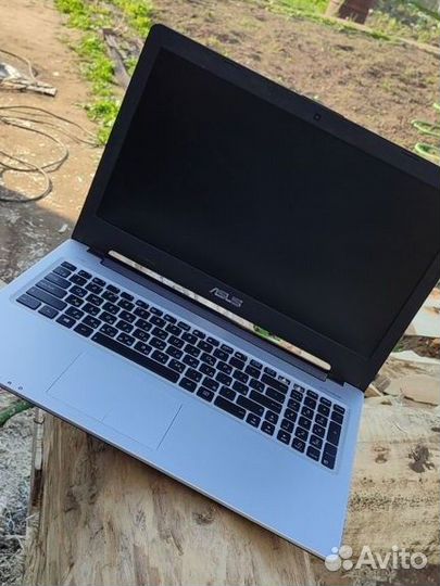 Ноутбук asus