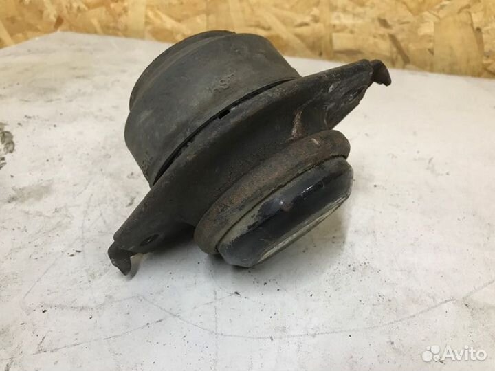 Подушка двигателя Mercedes Ml W164