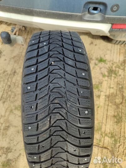 Michelin X-Ice North 3 215/65 R16 102T