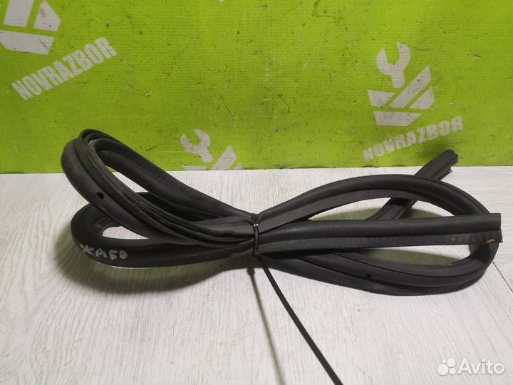 Уплотнитель капота Пежо 206