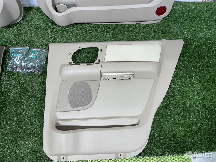 Обшивки дверей Ford Expedition 2 U222 2003г