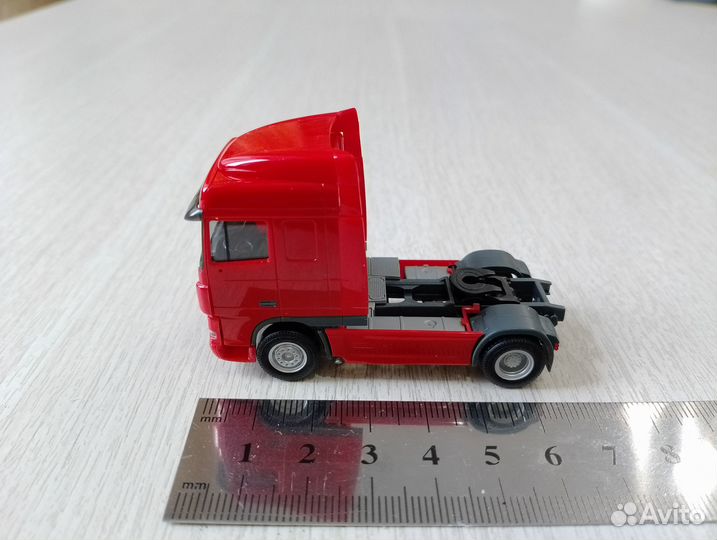 684) Тягач DAF XF 105 SC ZM
