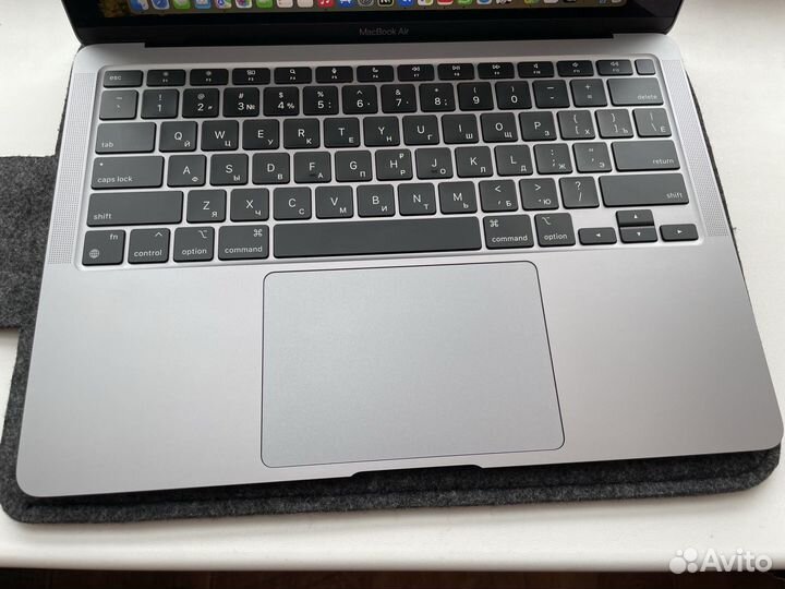 Macbook air m1 2020 8/256