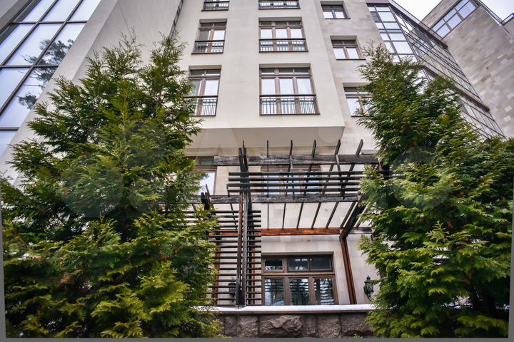 4-к. квартира, 160 м², 3/7 эт.