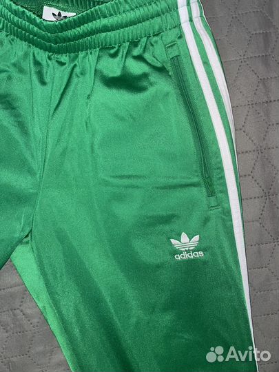 Спортивные штаны adidas S