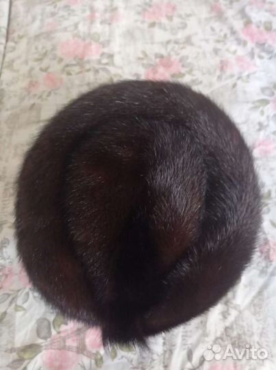 Женская шапка