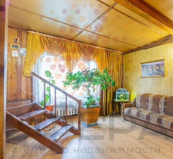 Коттедж 207 м² на участке 7 сот.