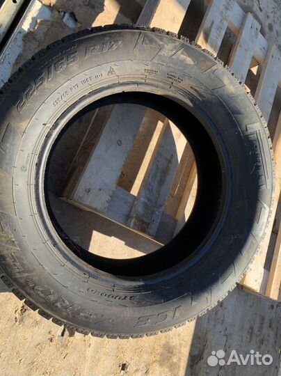 Pirelli Ice Zero 225/65 R17