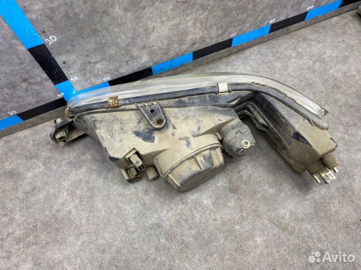 Фара передняя правая Peugeot 306 универсал 1.6 I