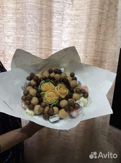 Букеты из фруктов и конфет (сладкие)