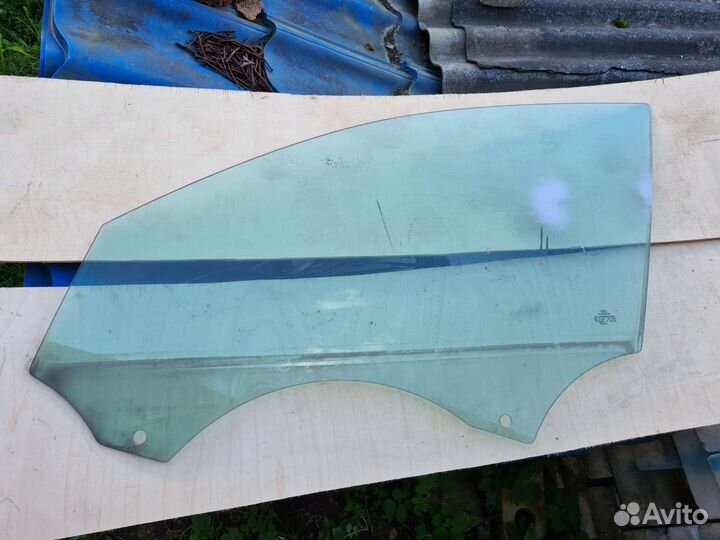 Стекло двери audi a4 b8