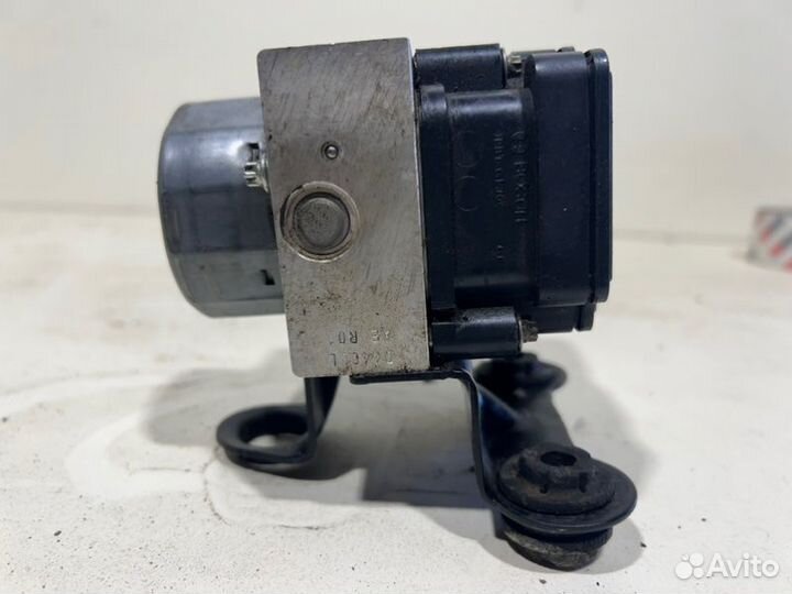 Блок ABS передний Volkswagen Polo 5 2009-2020