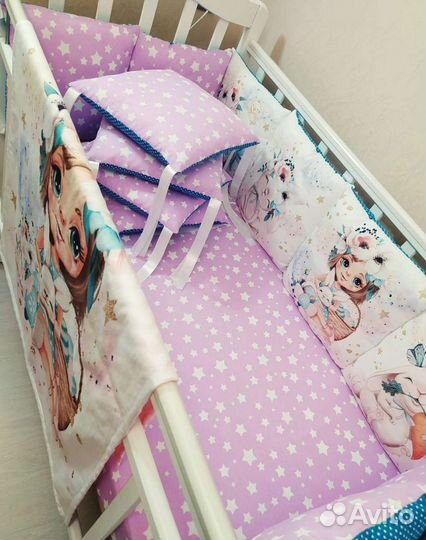 Новый Комплект В детскую кроватку