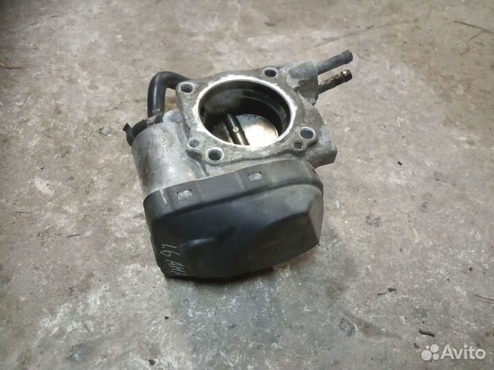 Дроссельная заслонка WV / Octavia 1.6 06А 133 062