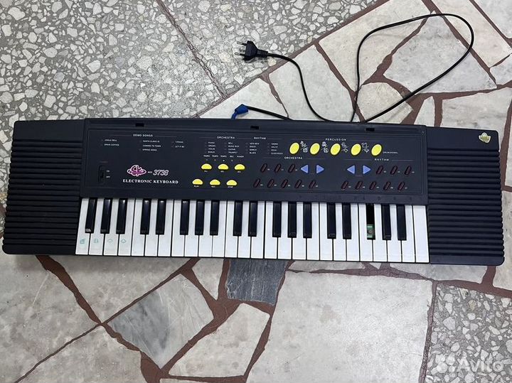 Синтезатор Miles Electronic Keyboard MLS-3738