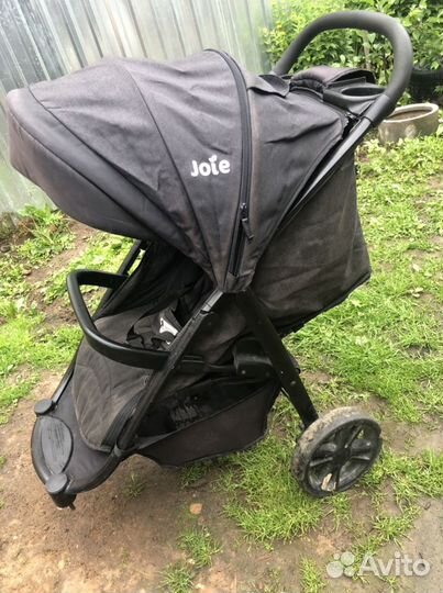 Прогулочная коляска joie litetrax 4