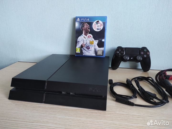Sony PlayStation 4 500 гб В отличном состоянии